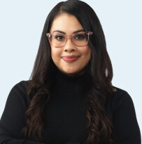 Jenny Lopez Headshot