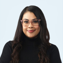 Jenny Lopez Headshot
